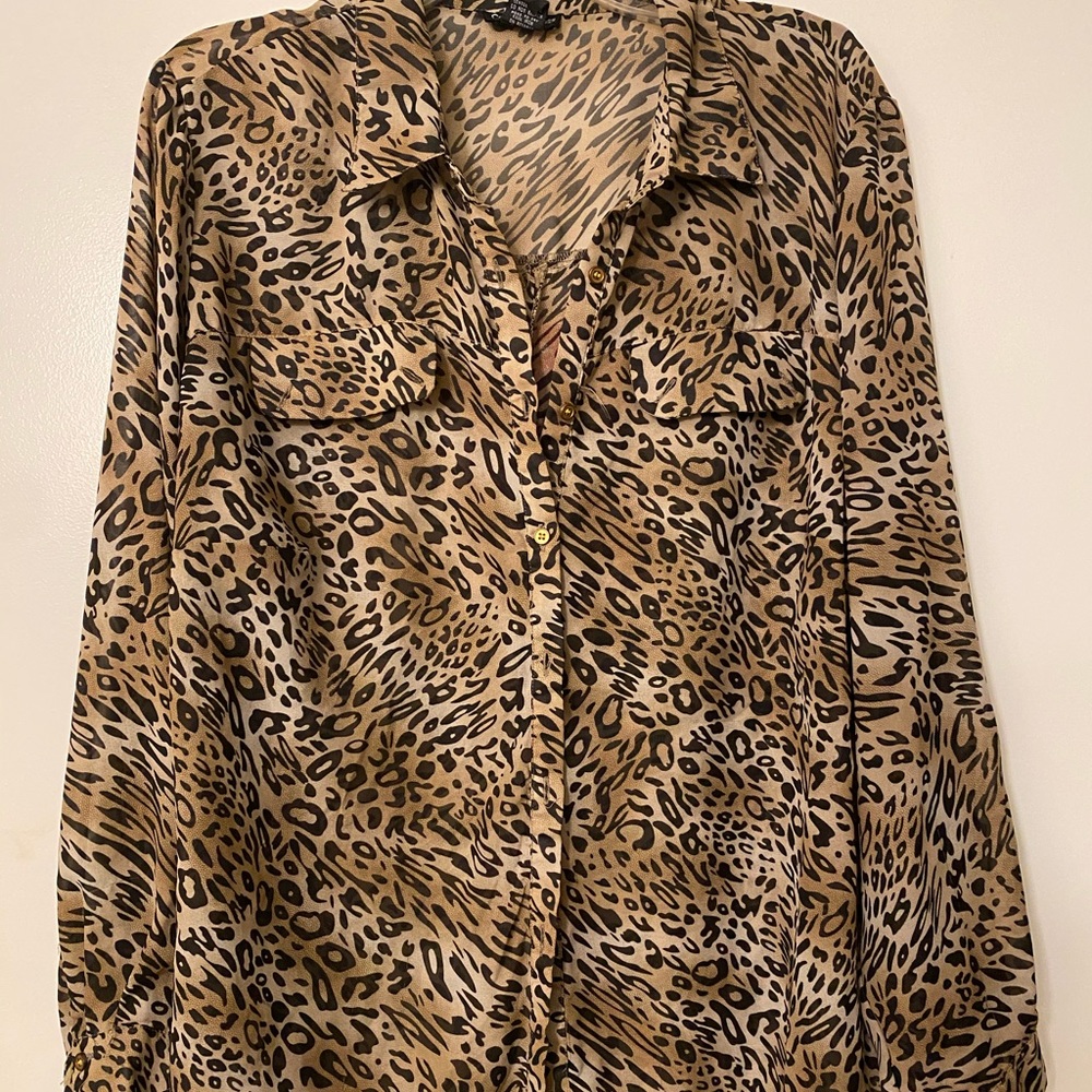 Cheetah button up shirt with a split in the back